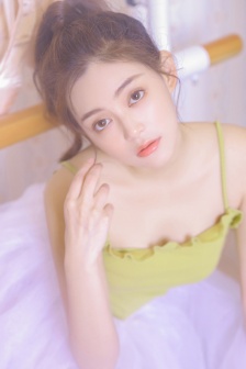 明星专题：郑俊英